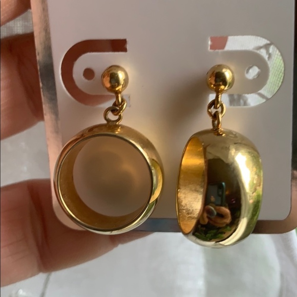 Classy Gold tone Earrings